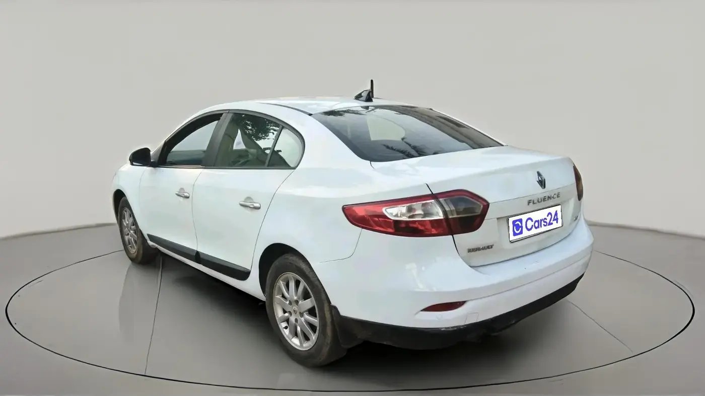 2011 Renault Fluence 1.5 E2, Diesel, Manual, 1,79,081 km, exterior
