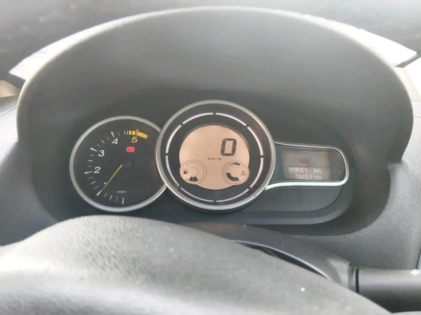 2011 Renault Fluence 1.5 E2, Diesel, Manual, 1,79,081 km, interior