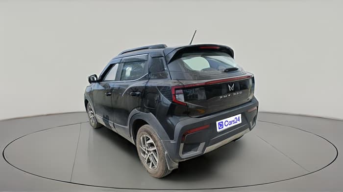 2025 Mahindra XUV 3XO AX5L 1.2 TGDi AT, Petrol, Automatic, 13,749 km, exterior
