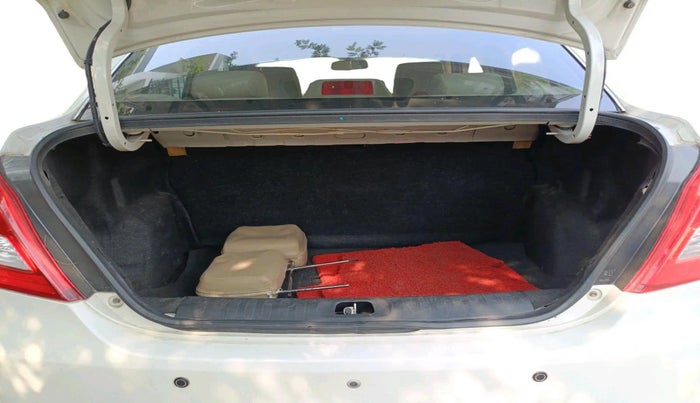 2014 Maruti Swift Dzire VXI, Petrol, Manual, 66,994 km, exterior