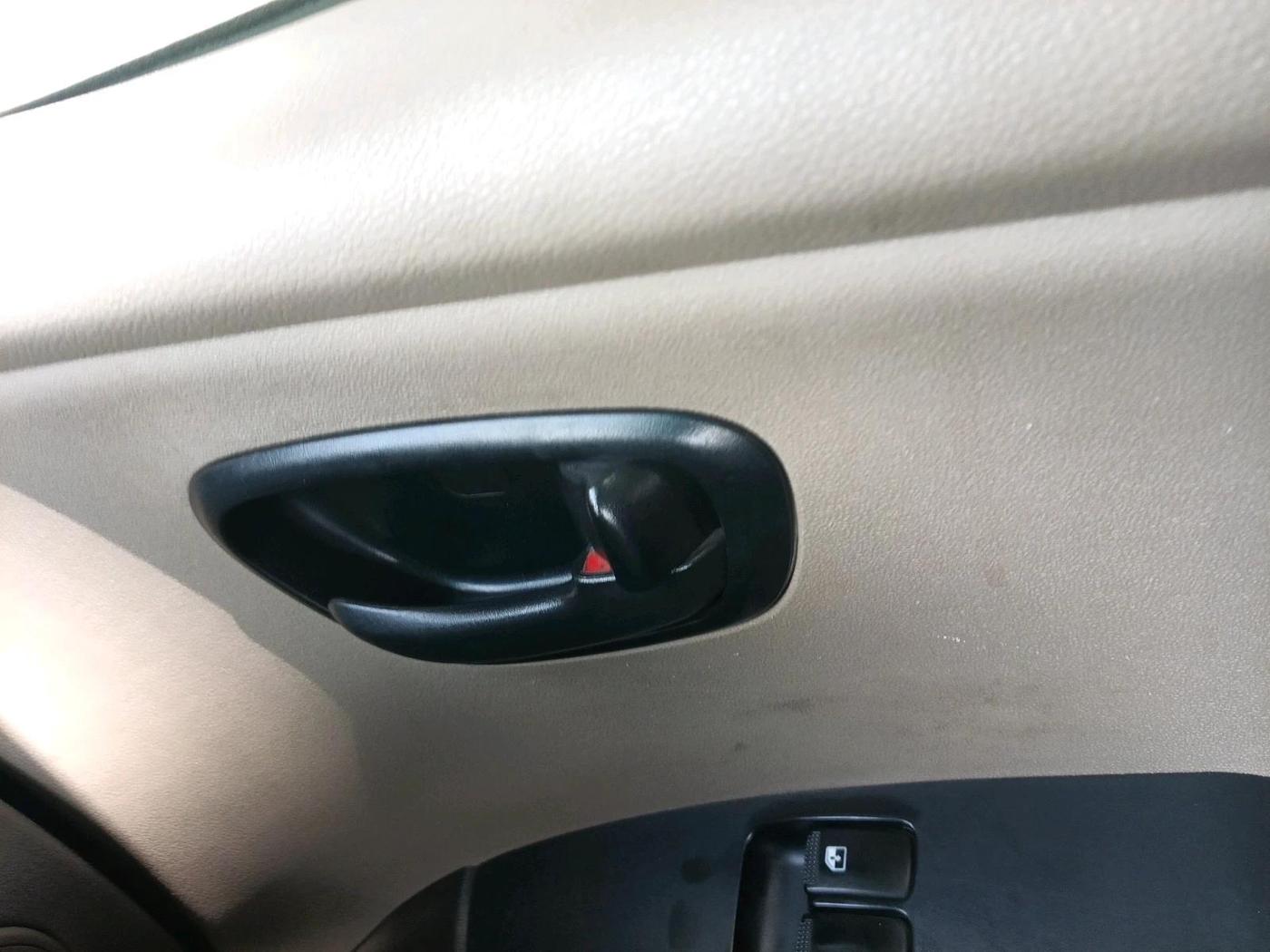 2012 Hyundai i10 ERA 1.1, Petrol, Manual, 87,053 km, interior