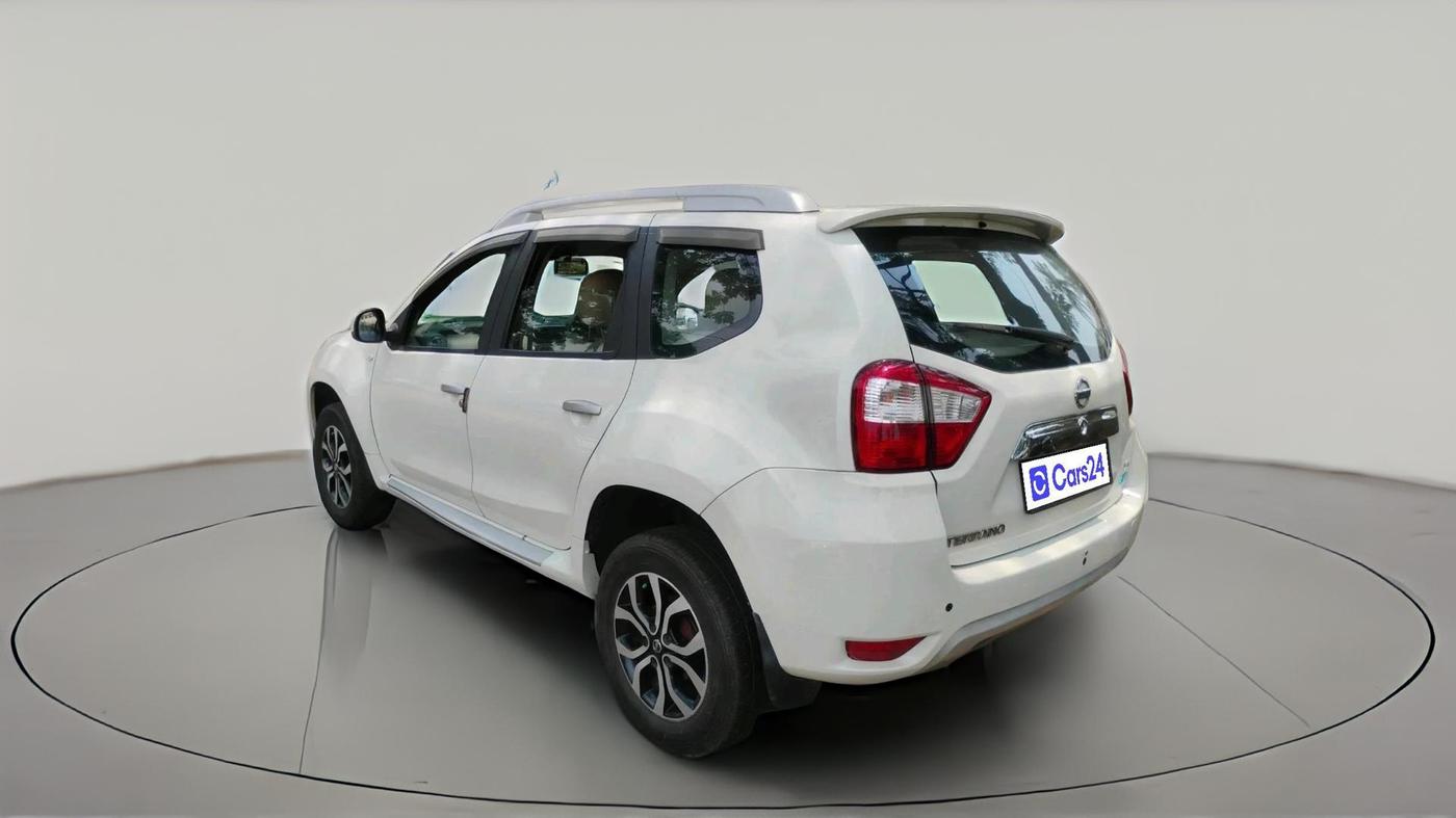 2015 Nissan Terrano XV D THP 110 PS, Diesel, Manual, 1,01,664 km, exterior