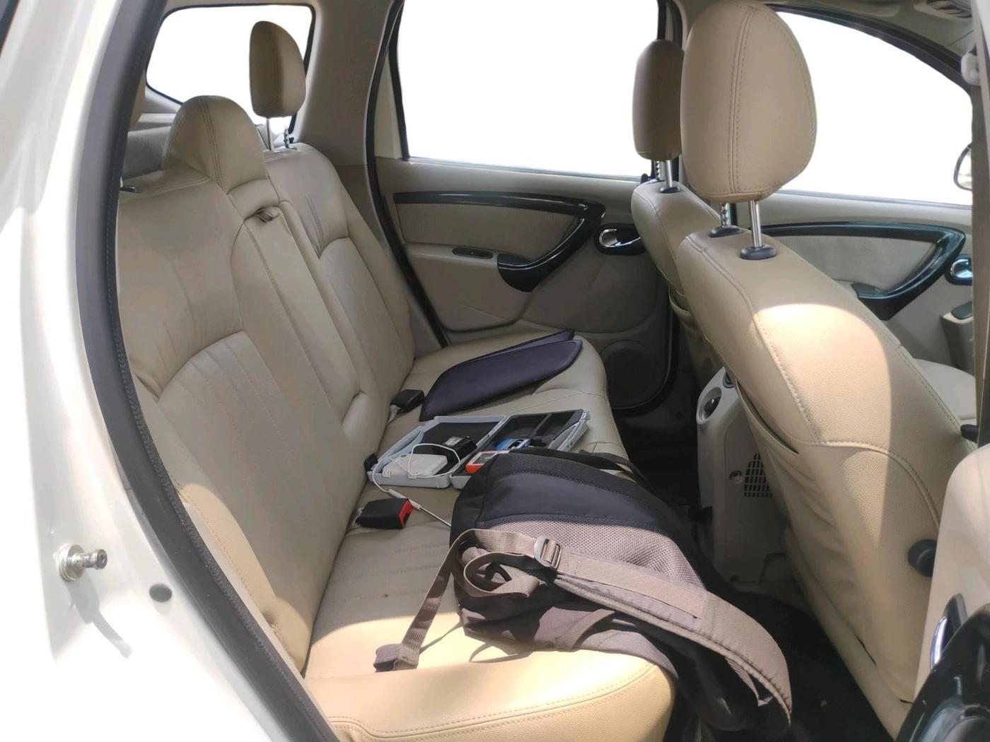 2015 Nissan Terrano XV D THP 110 PS, Diesel, Manual, 1,01,664 km, interior