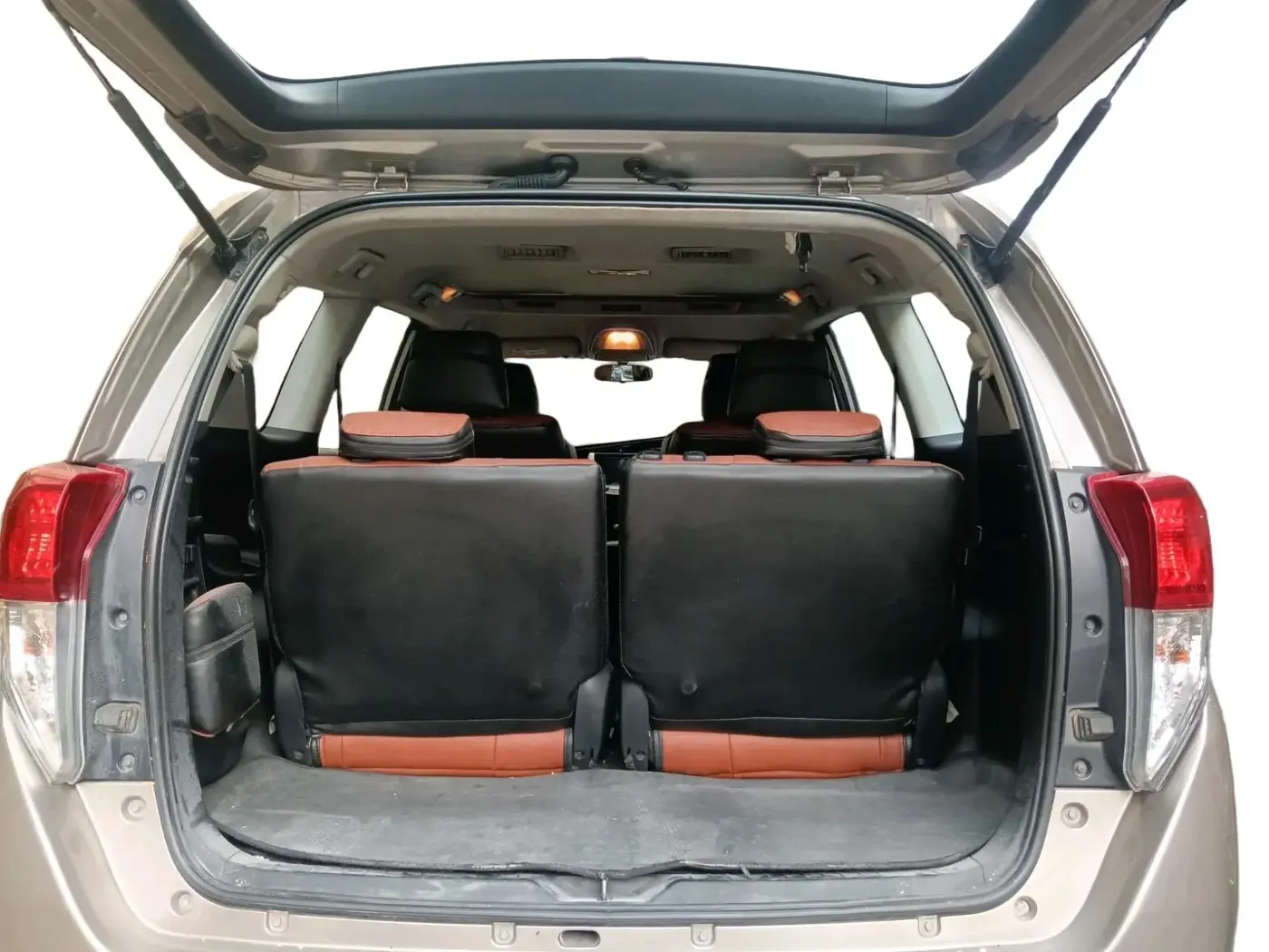 2017 Toyota Innova Crysta 2.4 VX 7 STR, Diesel, Manual, 2,40,628 km, exterior