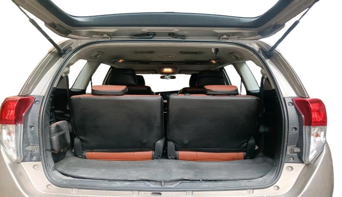 2017 Toyota Innova Crysta 2.4 VX 7 STR, Diesel, Manual, 2,40,628 km, exterior