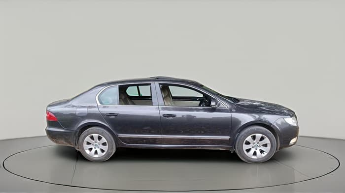 2011 Skoda Superb ELEGANCE 2.0 TDI CR AT, Diesel, Automatic, 92,399 km, exterior