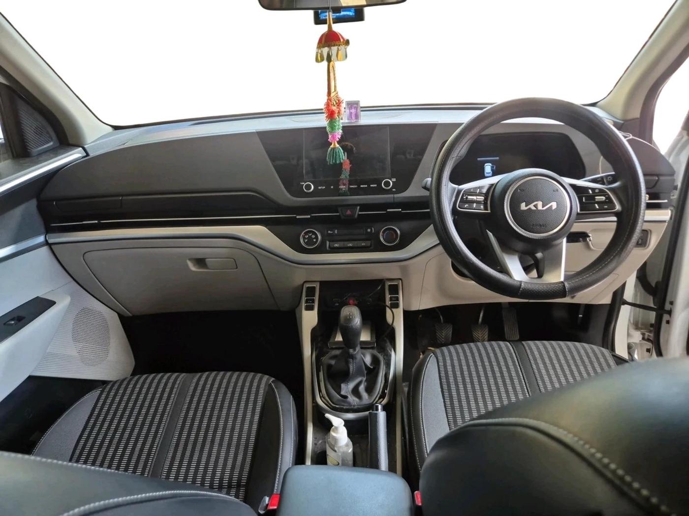 2022 KIA CARENS PRESTIGE 1.5 DIESEL 7 STR, Diesel, Manual, 19,770 km, interior