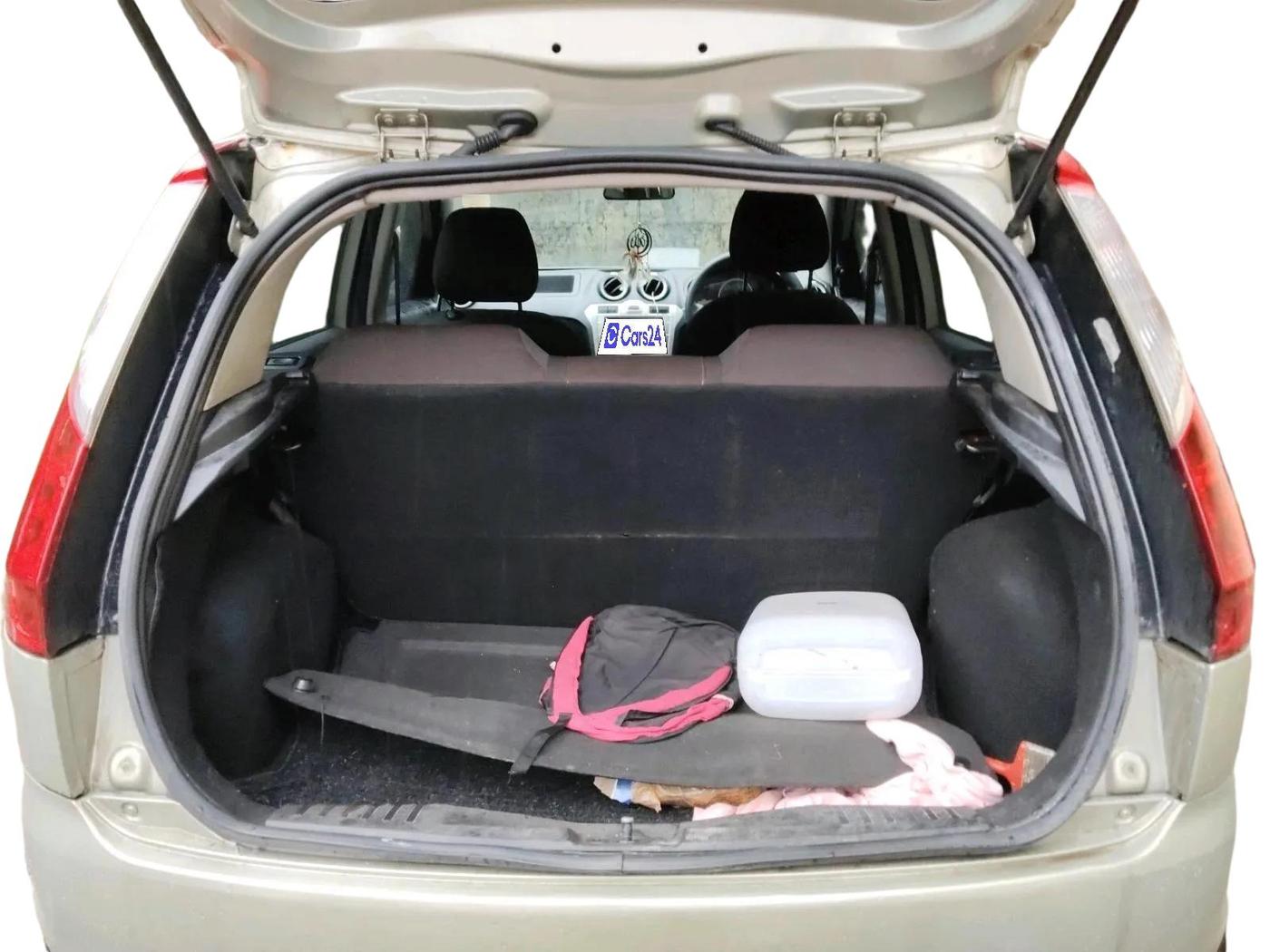 2011 Ford Figo ZXI 1.4 DIESEL, Diesel, Manual, 1,26,155 km, exterior
