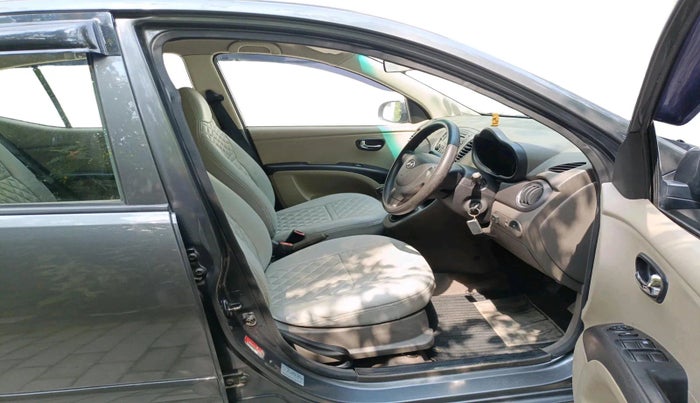 2011 Hyundai i10 SPORTZ 1.2, CNG, Manual, 1,20,001 km, interior