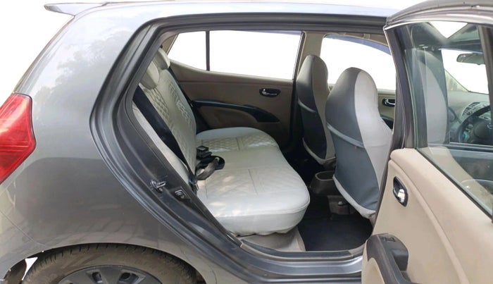 2011 Hyundai i10 SPORTZ 1.2, CNG, Manual, 1,20,001 km, interior