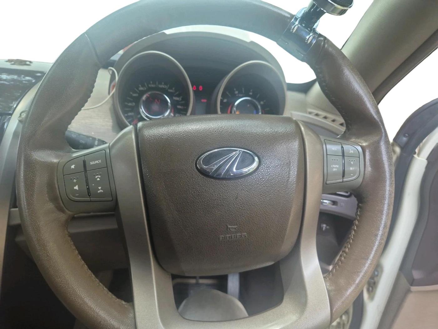 2013 Mahindra XUV500 W8, Diesel, Manual, 80,811 km, interior