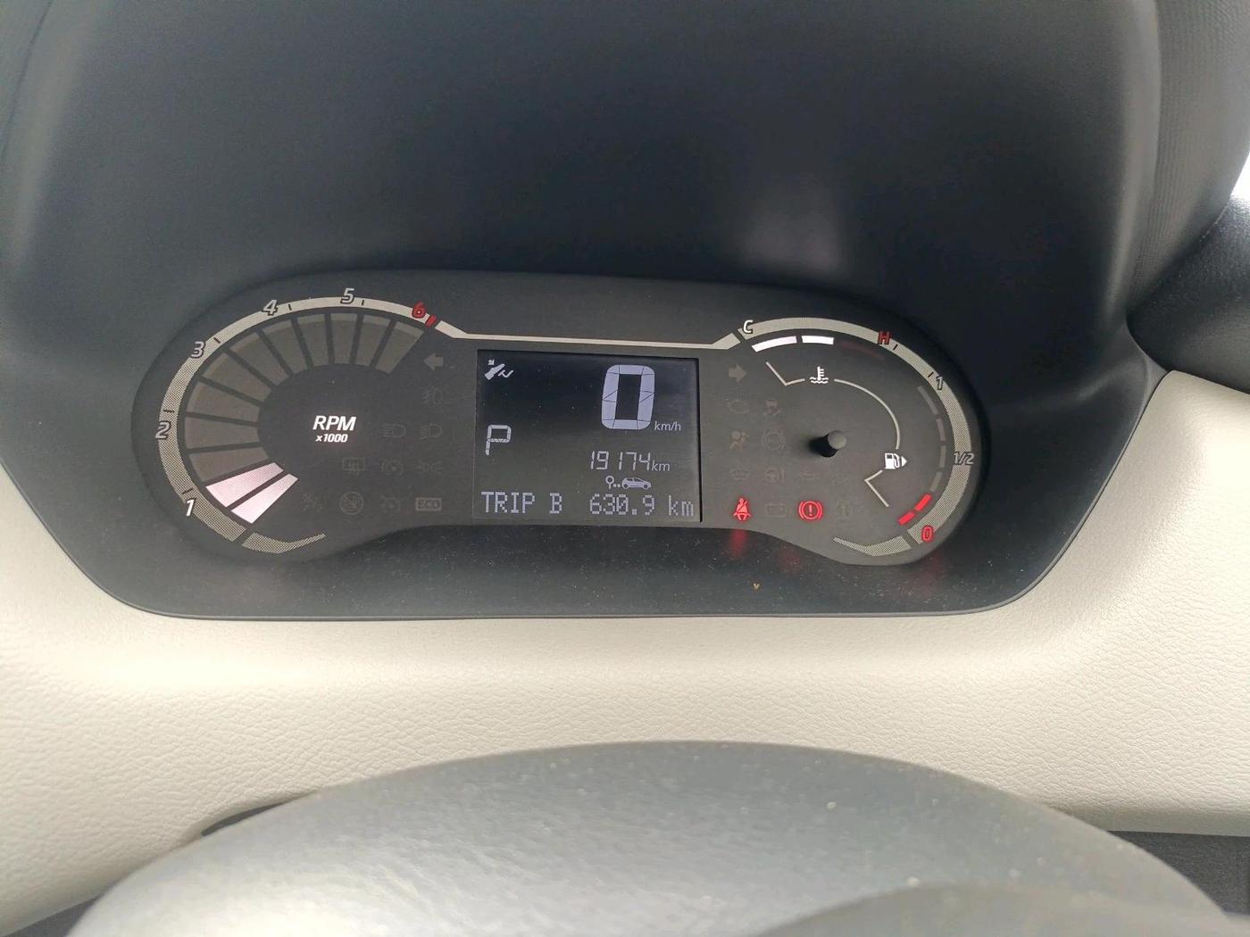 2021 Nissan MAGNITE XL TURBO CVT, Petrol, Automatic, 19,174 km, interior