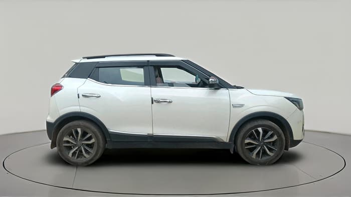 2020 Mahindra XUV300 W8 (O) 1.5 DIESEL AMT, Diesel, Automatic, 84,073 km, exterior