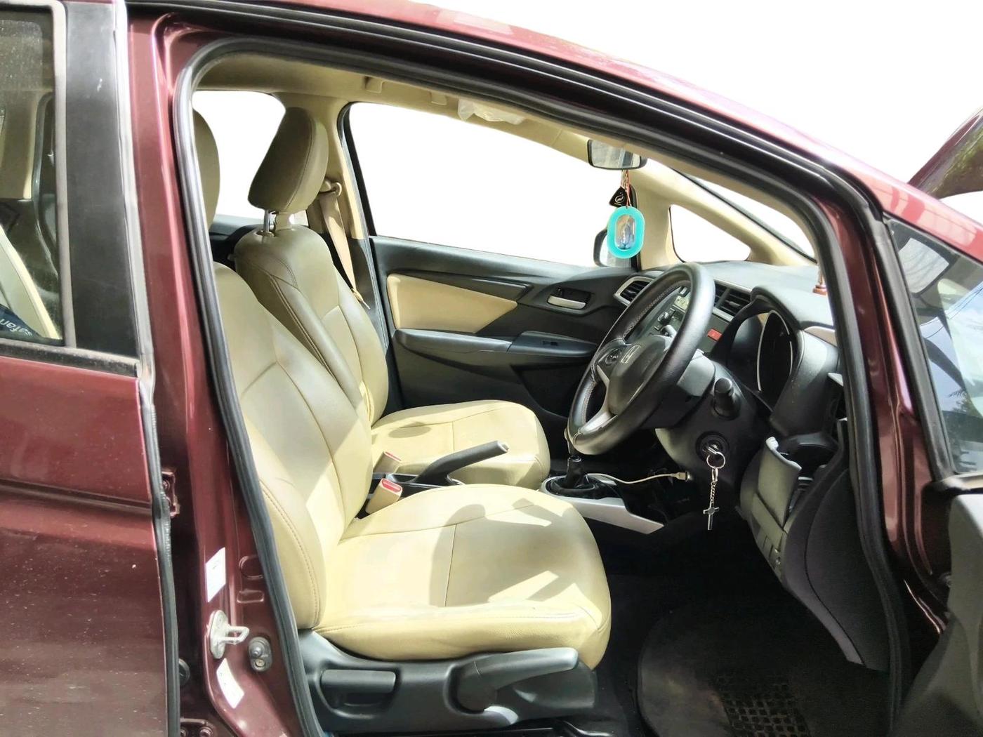 2015 Honda Jazz 1.5L I-DTEC S, Diesel, Manual, 1,15,576 km, interior