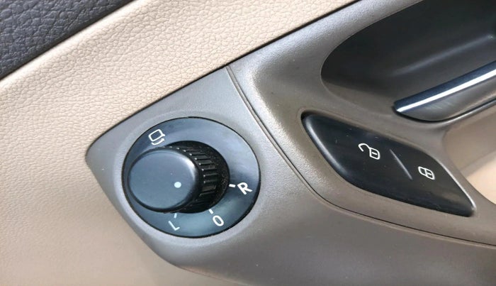 2017 Volkswagen Vento HIGHLINE DIESEL 1.5, Diesel, Manual, 1,76,097 km, interior