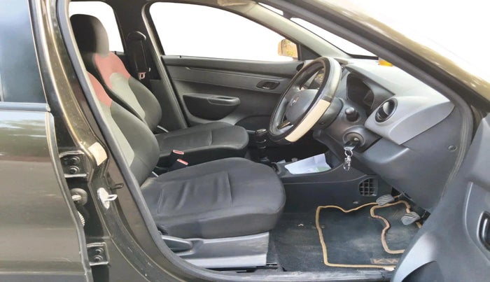 2016 Renault Kwid RXT 0.8, Petrol, Manual, 1,16,875 km, interior