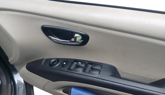 2013 Hyundai i10 SPORTZ 1.2, Petrol, Manual, 46,781 km, interior