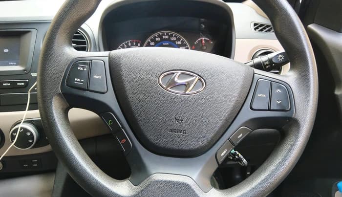 2017 Hyundai Grand i10 SPORTZ 1.2 KAPPA VTVT, Petrol, Manual, 75,247 km, interior