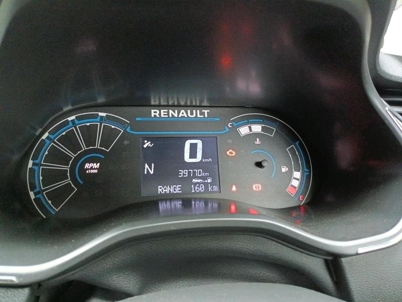 2020 Renault TRIBER RXZ AMT, Petrol, Automatic, 39,770 km, interior