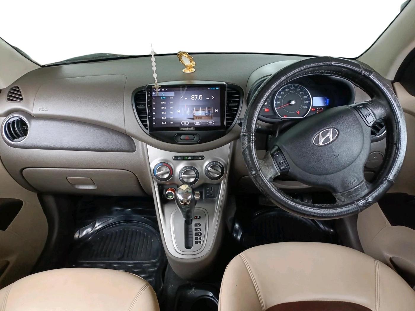 2012 Hyundai i10 ASTA 1.2 AT SUNROOF, Petrol, Automatic, 74,123 km, interior