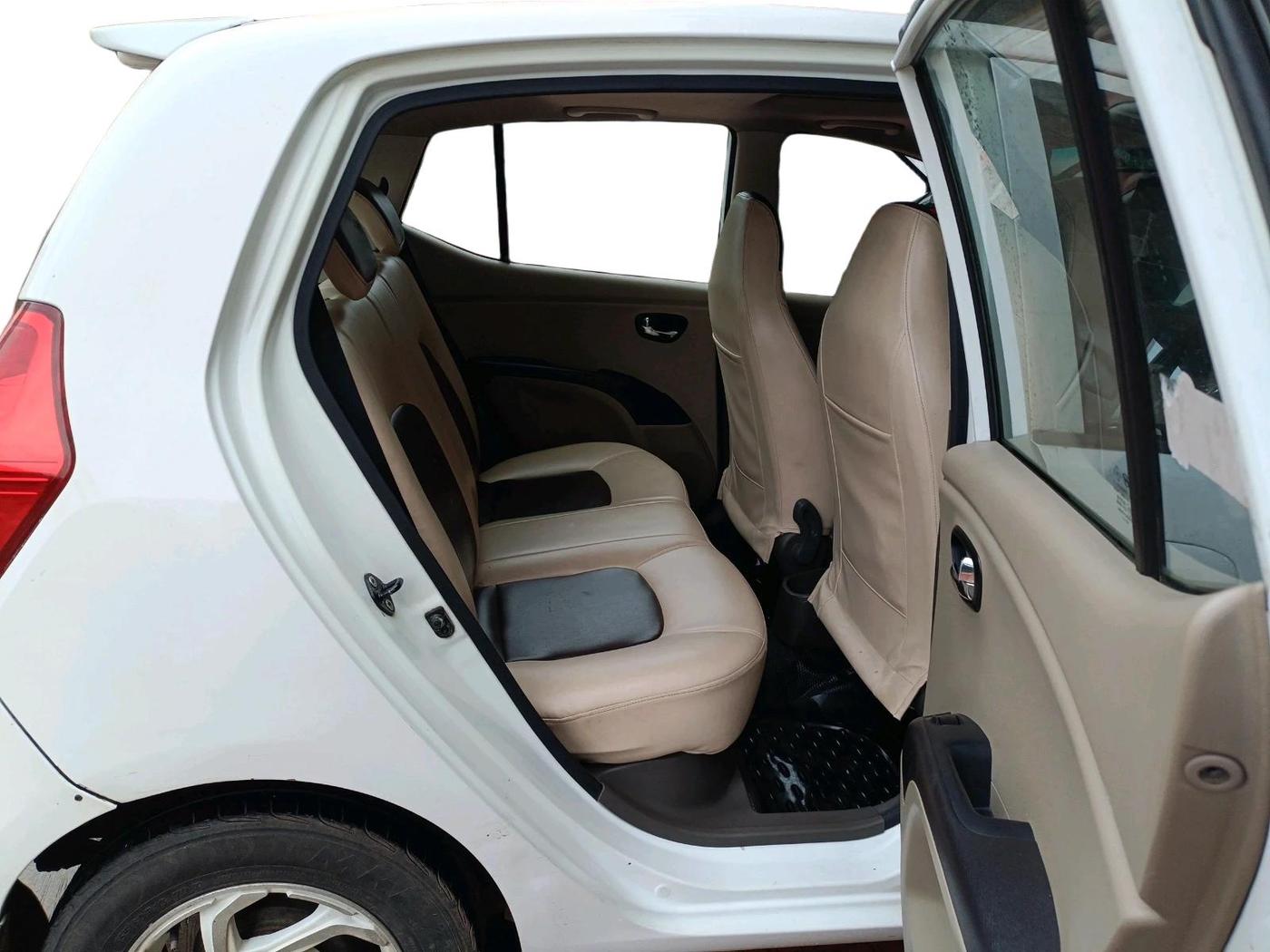 2012 Hyundai i10 ASTA 1.2 AT SUNROOF, Petrol, Automatic, 74,123 km, interior