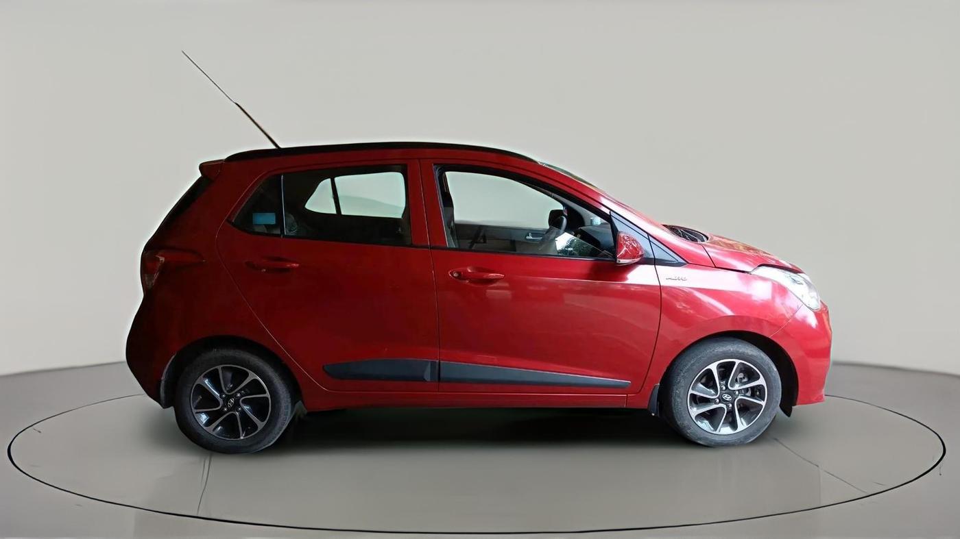 2018 Hyundai Grand i10 SPORTZ AT 1.2 KAPPA VTVT, Petrol, Automatic, 17,895 km, exterior