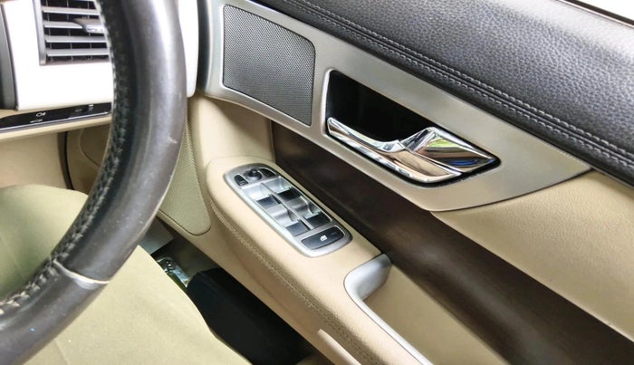 2013 Jaguar XF 2.2 DIESEL LUXURY, Diesel, Automatic, 61,891 km, interior