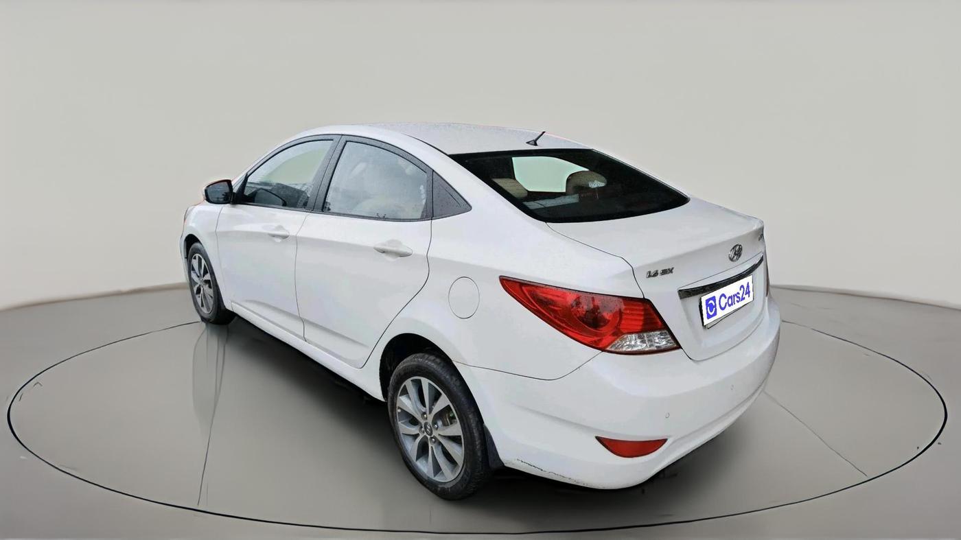 2013 Hyundai Verna FLUIDIC 1.6 CRDI SX, Diesel, Manual, 90,923 km, exterior