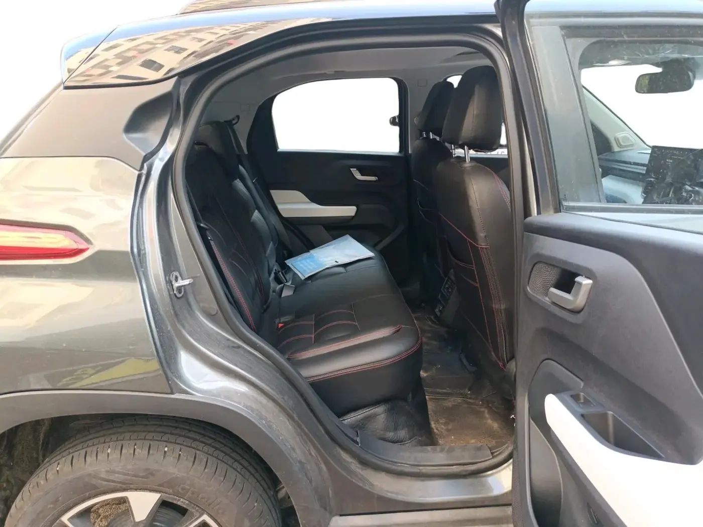 2024 Tata PUNCH Creative Plus (S) AMT, Petrol, Automatic, 3,942 km, interior