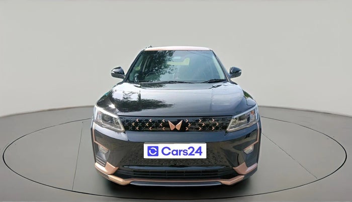 2023 Mahindra XUV400 EL 7.2 KW, Electric, Automatic, 1,01,437 km, exterior