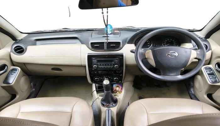 2014 Nissan Terrano XL O (D), Diesel, Manual, 1,13,068 km, interior