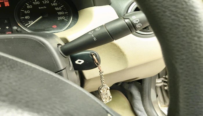 2014 Nissan Terrano XL O (D), Diesel, Manual, 1,13,068 km, interior