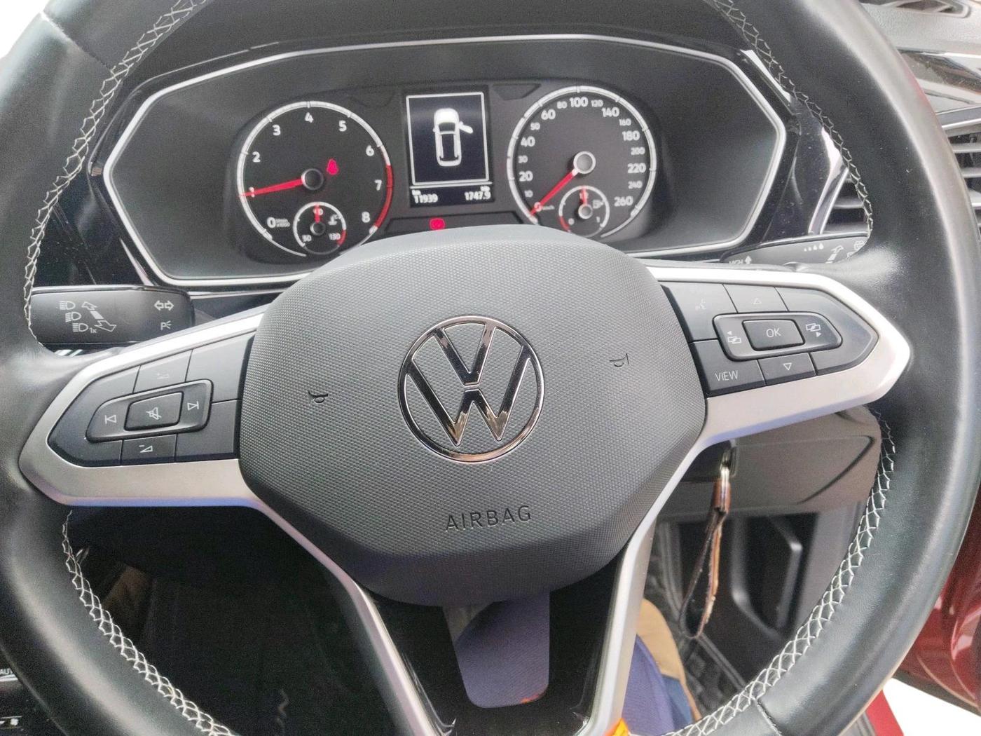 2024 Volkswagen TAIGUN GT Line 1.0L TSI MT, Petrol, Manual, 11,941 km, interior