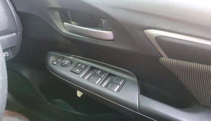 2018 Honda WR-V 1.5L I-DTEC VX MT, Diesel, Manual, 1,28,546 km, interior