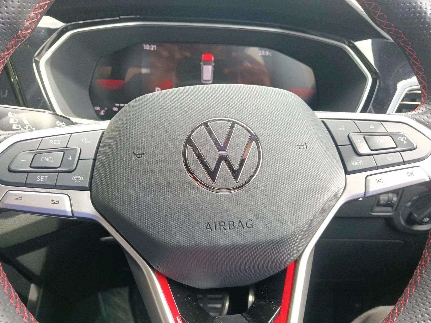 2025 Volkswagen TAIGUN GT PLUS 1.5 TSI DSG, Petrol, Automatic, 2,872 km, interior