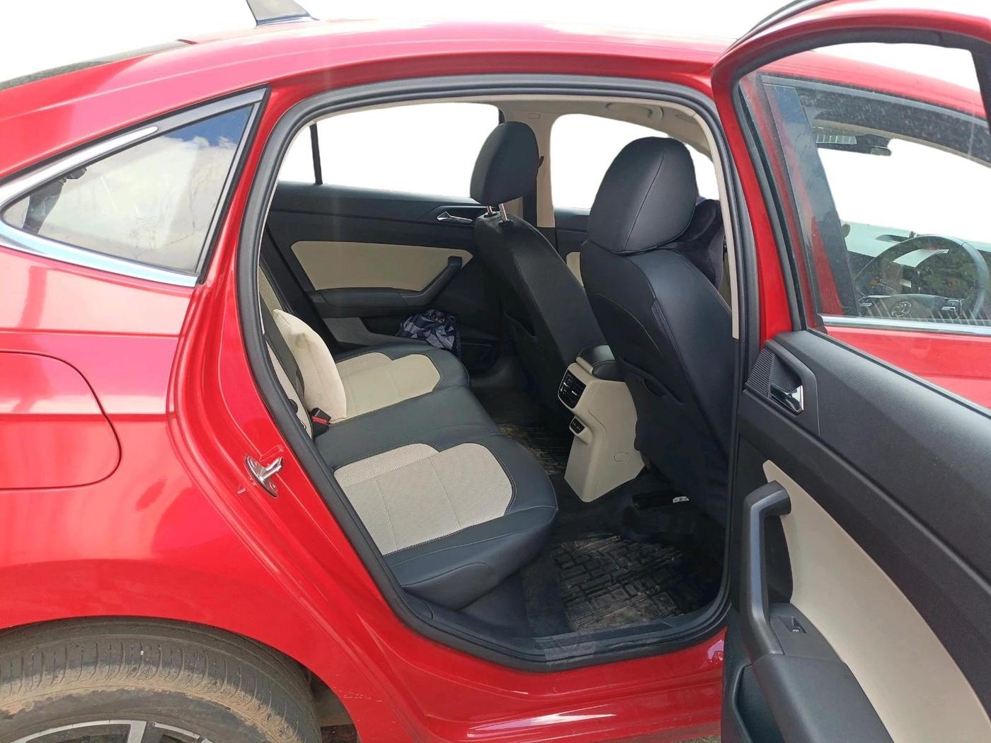 2023 Skoda SLAVIA STYLE 1.0L TSI MT, Petrol, Manual, 41,373 km, interior