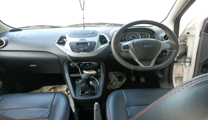 2016 Ford New Figo TITANIUM 1.2 PETROL MT, Petrol, Manual, 98,673 km, interior