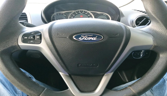2016 Ford New Figo TITANIUM 1.2 PETROL MT, Petrol, Manual, 98,673 km, interior