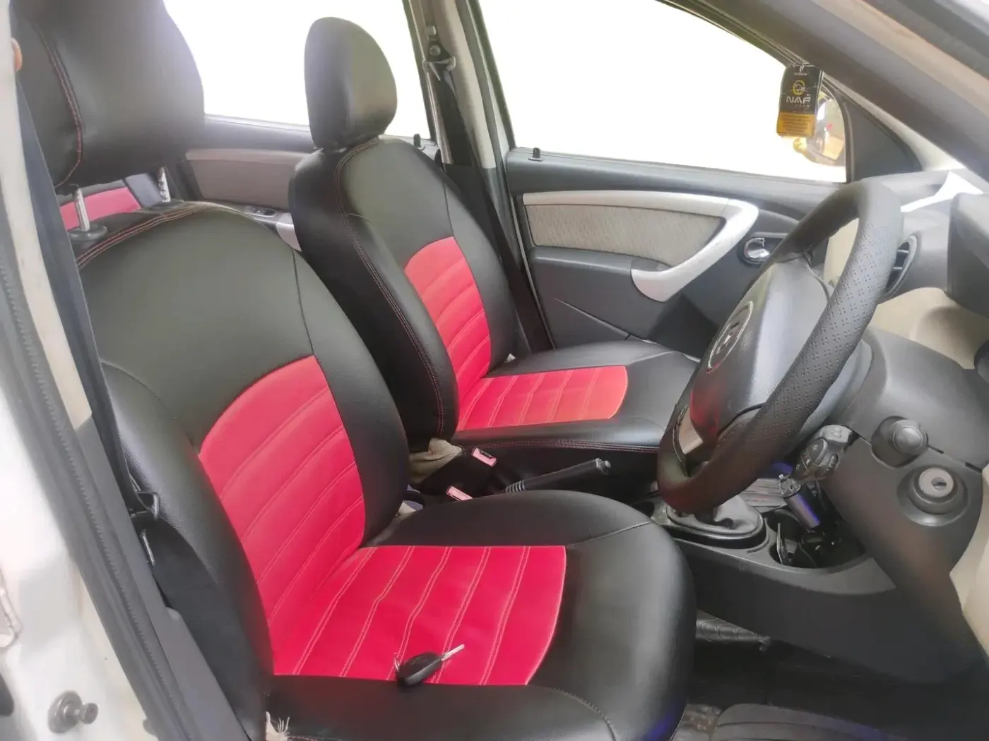 2012 Renault Duster 110 PS RXL DIESEL, Diesel, Manual, 1,25,521 km, interior