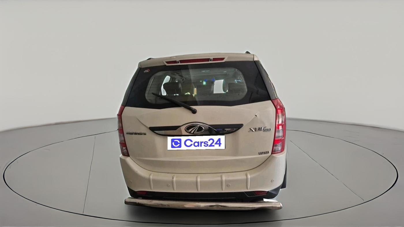 2015 Mahindra XUV500 W10, Diesel, Manual, 31,494 km, exterior