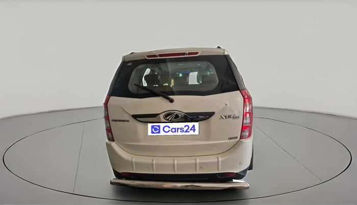 2015 Mahindra XUV500 W10, Diesel, Manual, 31,494 km, exterior