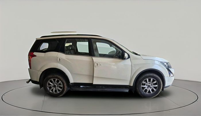 2015 Mahindra XUV500 W10, Diesel, Manual, 31,494 km, exterior