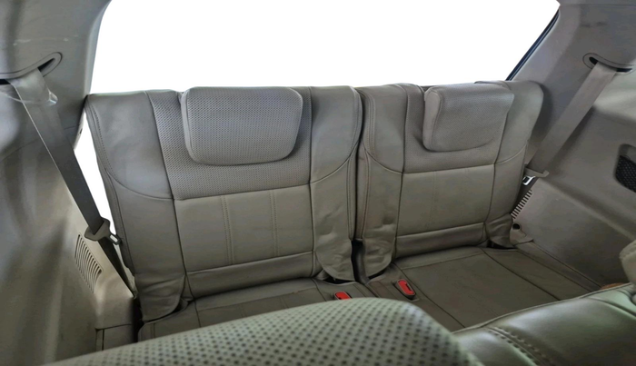 2015 Mahindra XUV500 W10, Diesel, Manual, 31,494 km, interior
