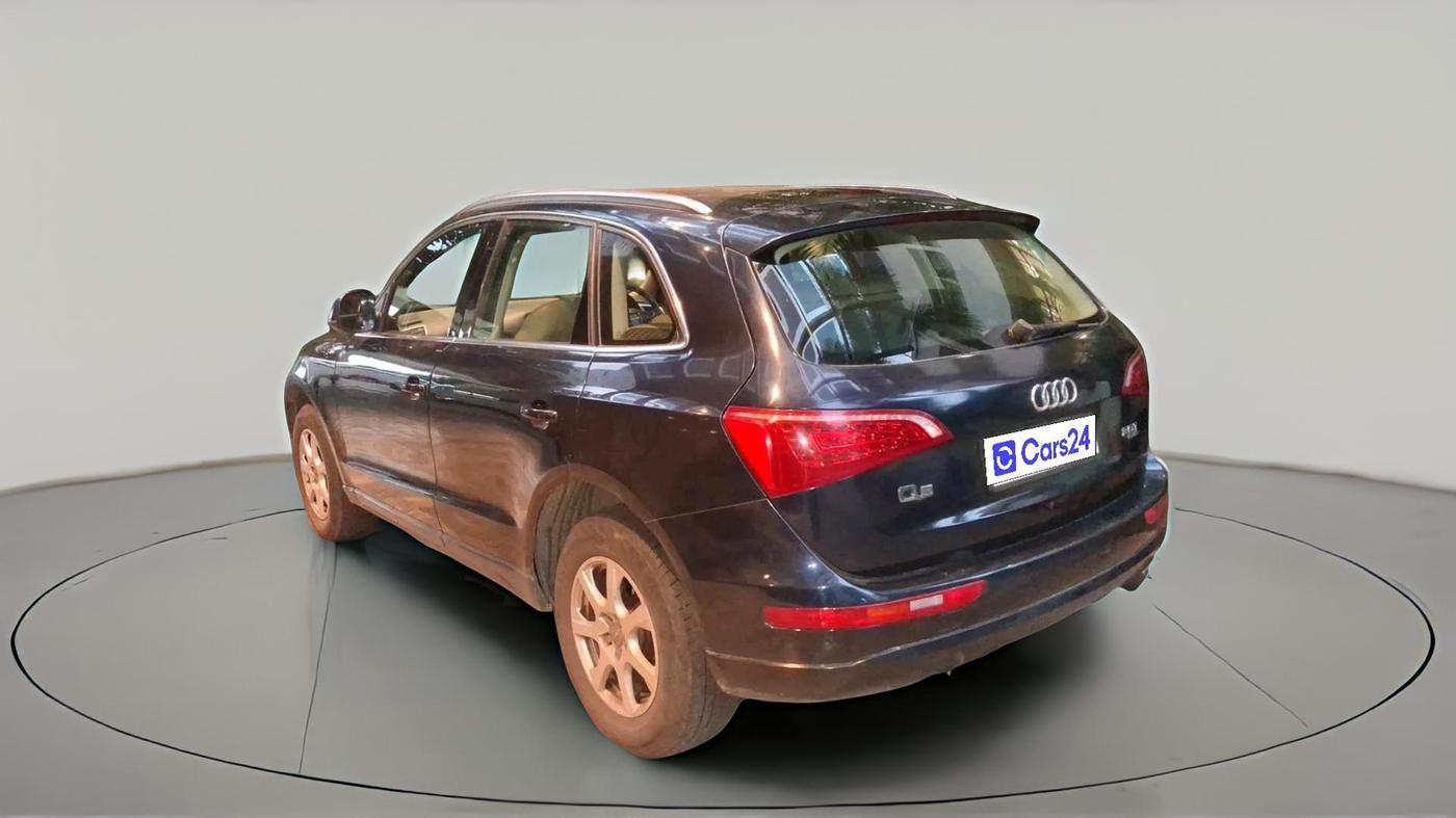 2011 Audi Q5 2.0 TFSI QUATTRO, Petrol, Automatic, 1,21,189 km, exterior