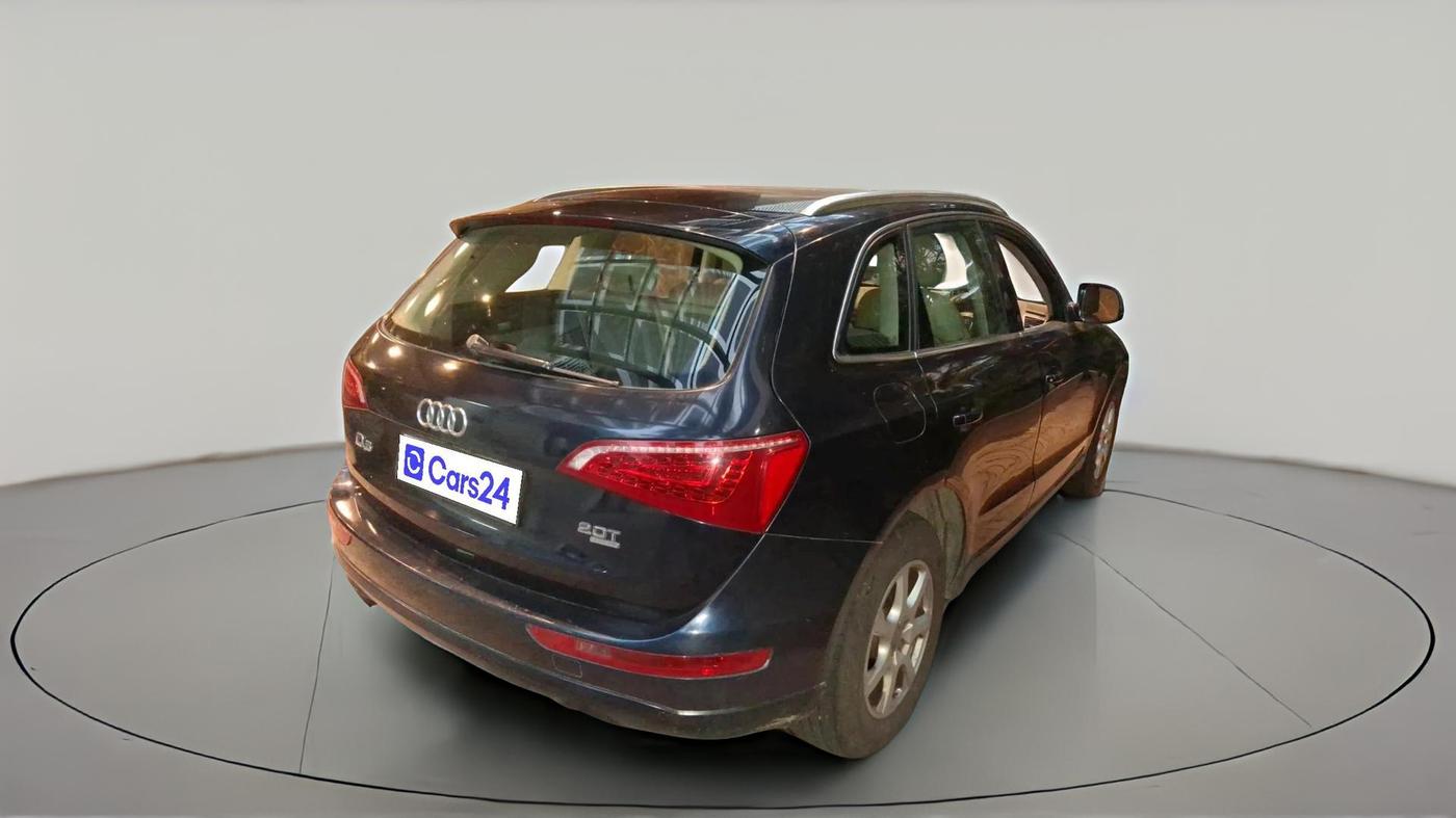 2011 Audi Q5 2.0 TFSI QUATTRO, Petrol, Automatic, 1,21,189 km, exterior