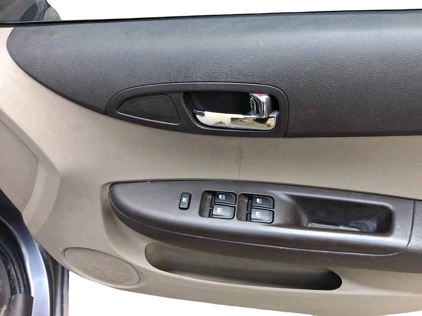 2011 Hyundai i20 MAGNA 1.2, Petrol, Manual, 79,979 km, interior