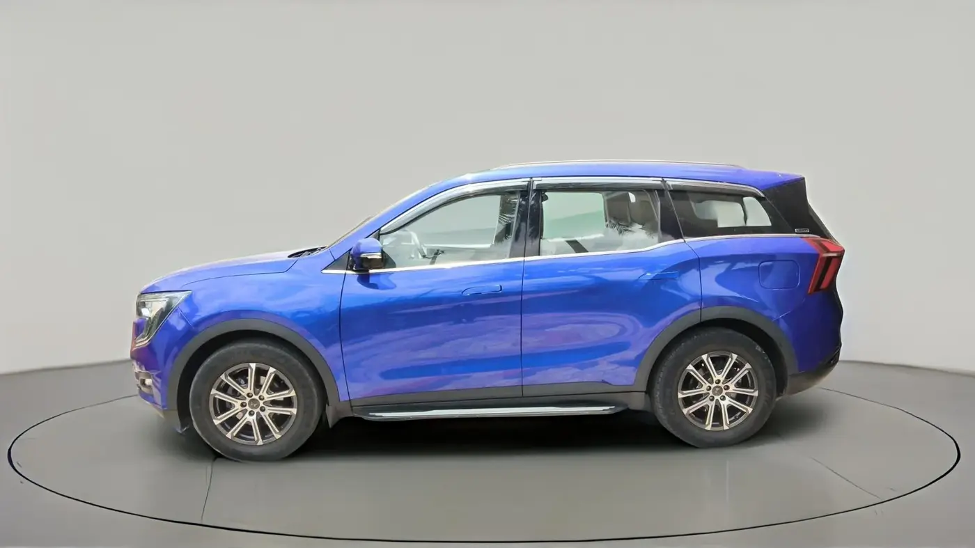 2022 Mahindra XUV700 AX 7 LUXURY D AT 7 STR, Diesel, Automatic, 20,328 km, exterior