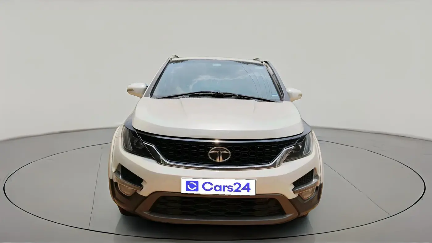 2017 Tata Hexa XT 4X2 6 STR, Diesel, Manual, 1,11,558 km, exterior
