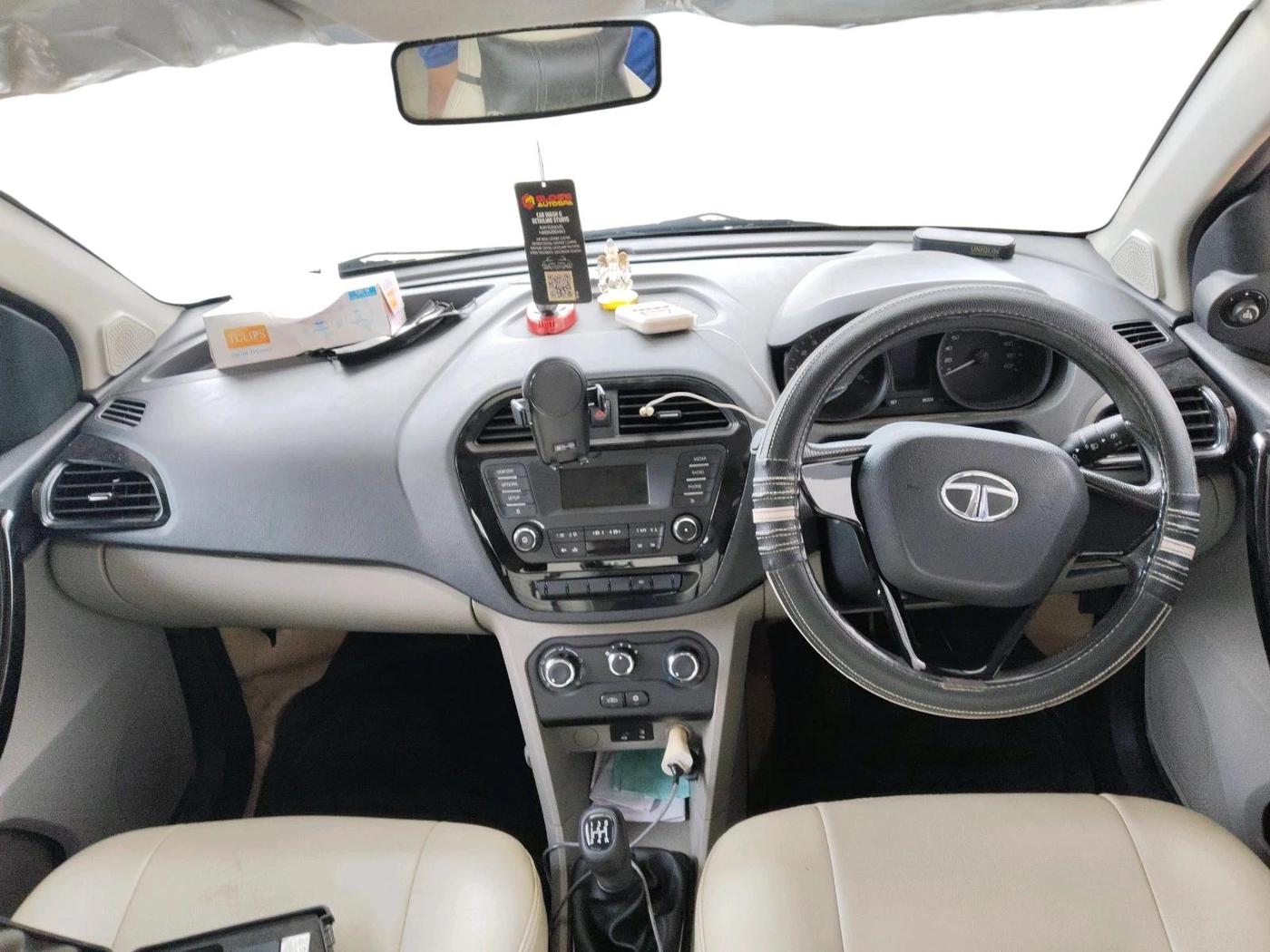 2018 Tata Tiago XT PETROL, Petrol, Manual, 75,074 km, interior