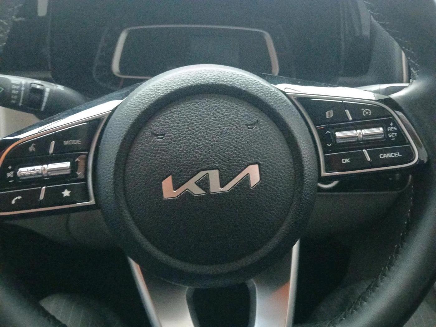 2021 KIA SONET HTX 1.0 IMT, Petrol, Manual, 47,867 km, interior